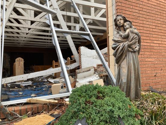 Virgin Mary stands outside church after Tornado 2021